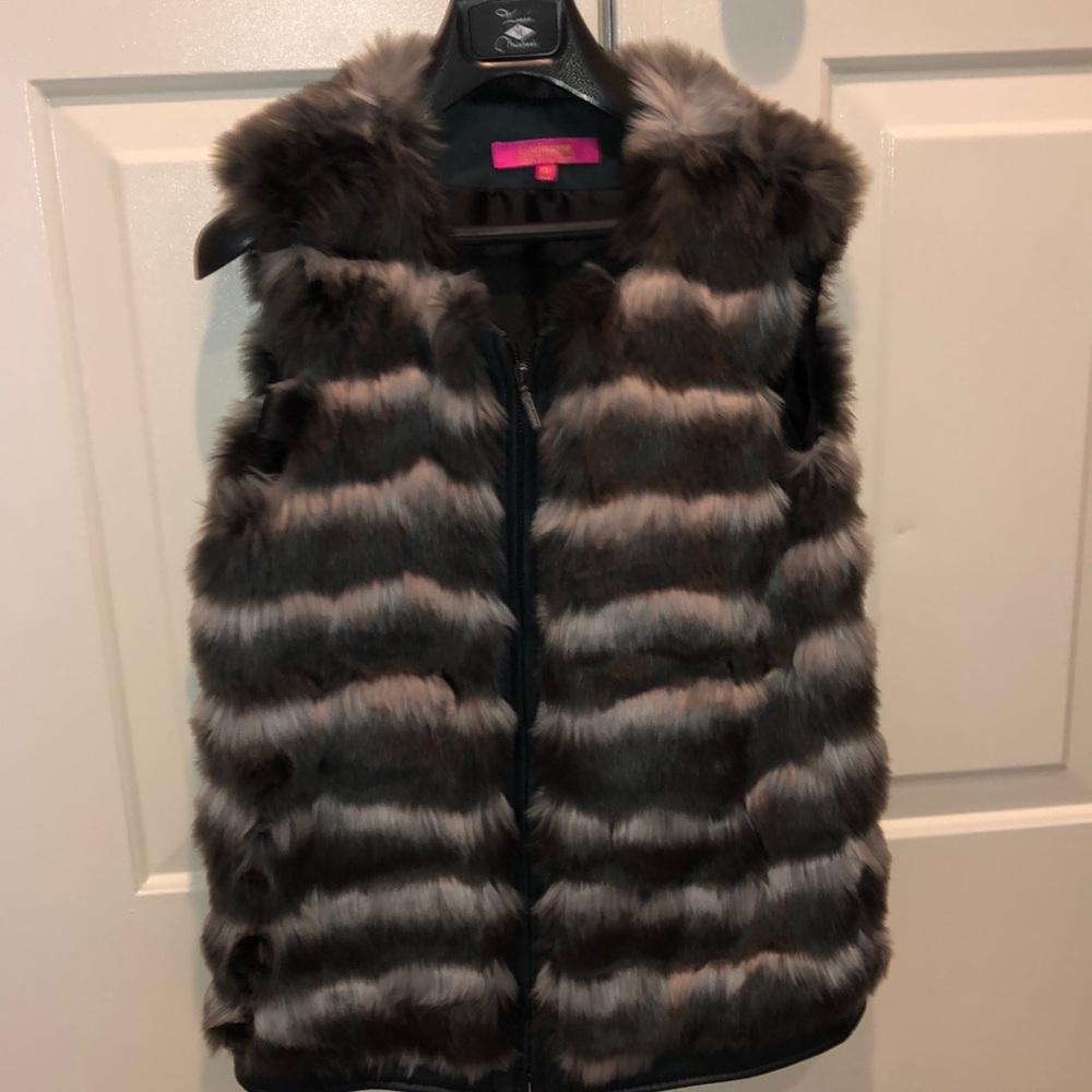 Faux fur vest. Very good condition